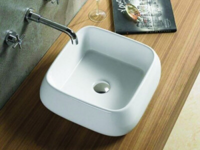 Come proteggere e mantenere un mobili da bagno Teck?